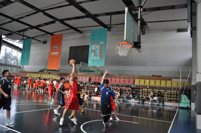 昆明高速队（机关支部队）VS东南绕悦畅高速篮球队（东南绕党支部） (3).JPG